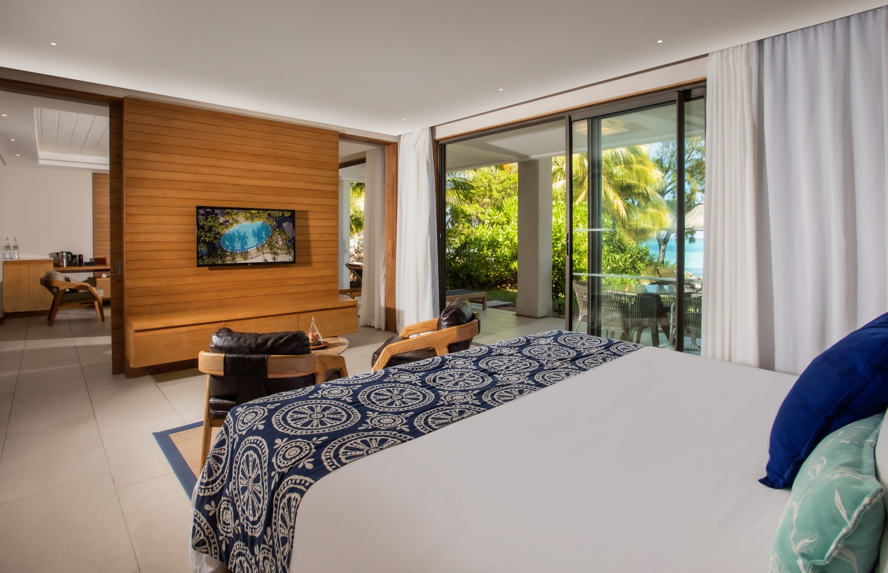 Paradis Suite Beachfront