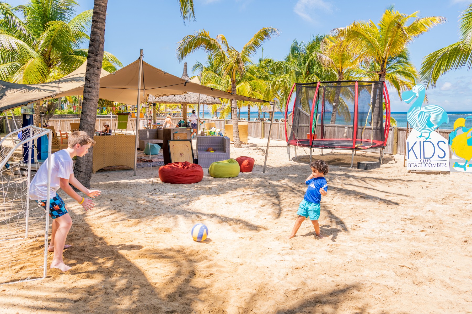 Victoria Beachcomber Resort & Spa