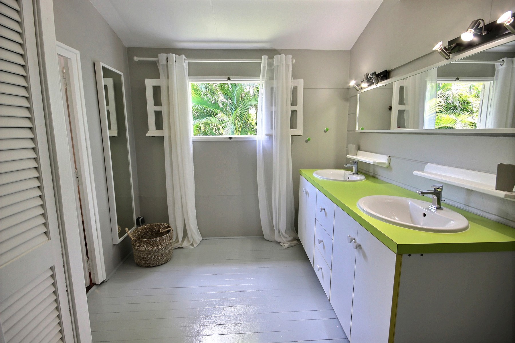 Trois-Îlets - Villa 4 ou 6 chambres en bord de mer avec piscine