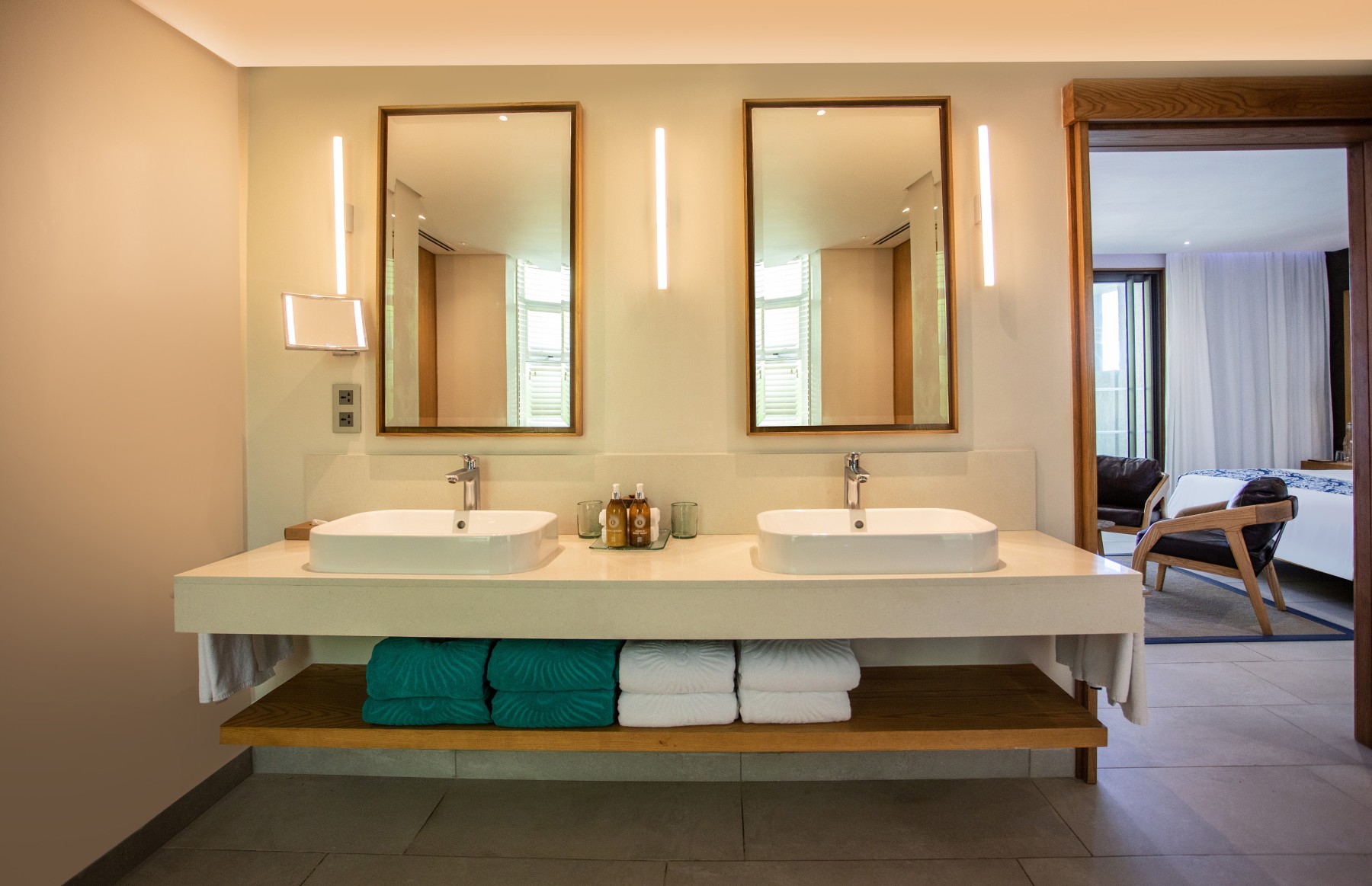 Paradis Suite Beachfront