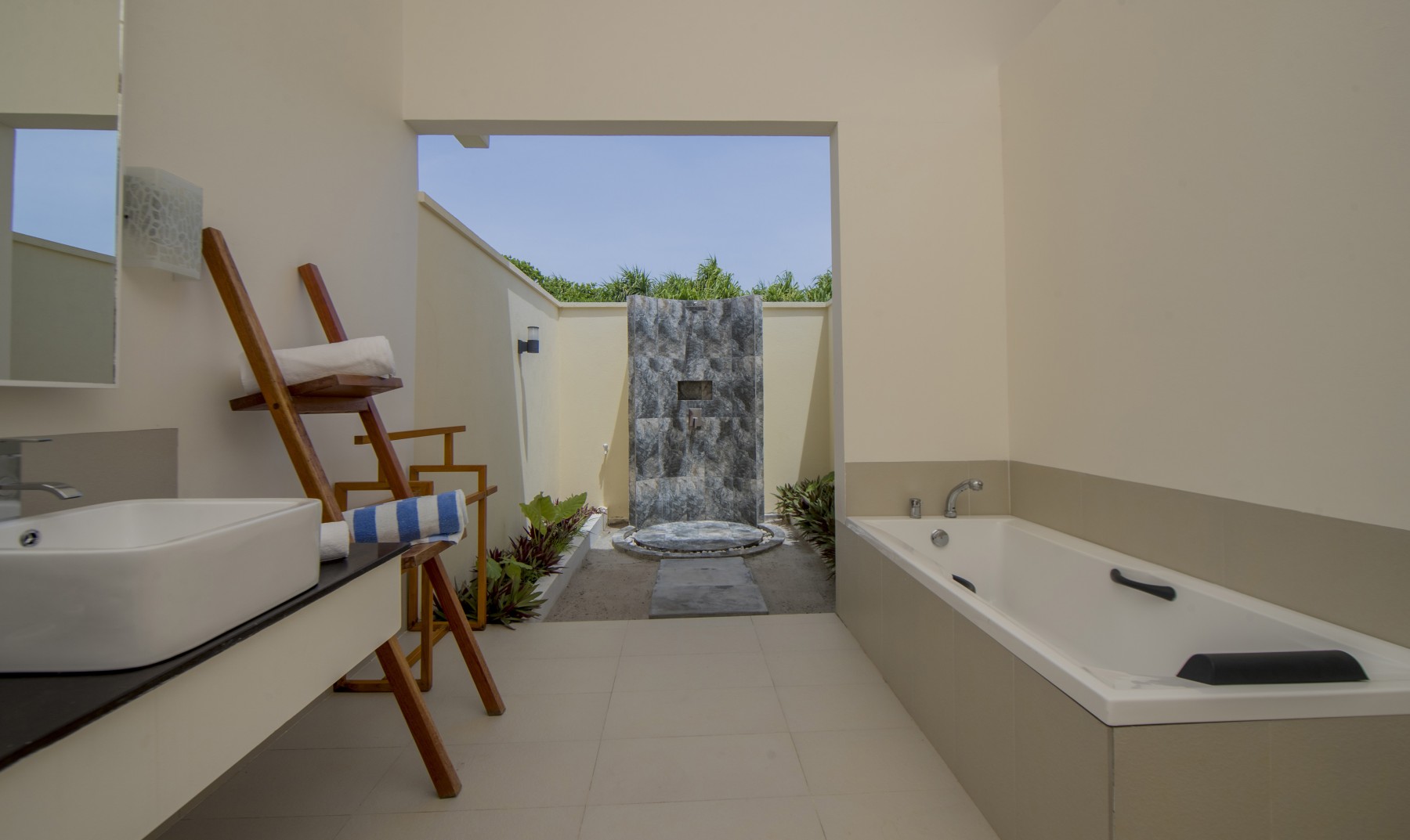 Deluxe Beach Bungalow