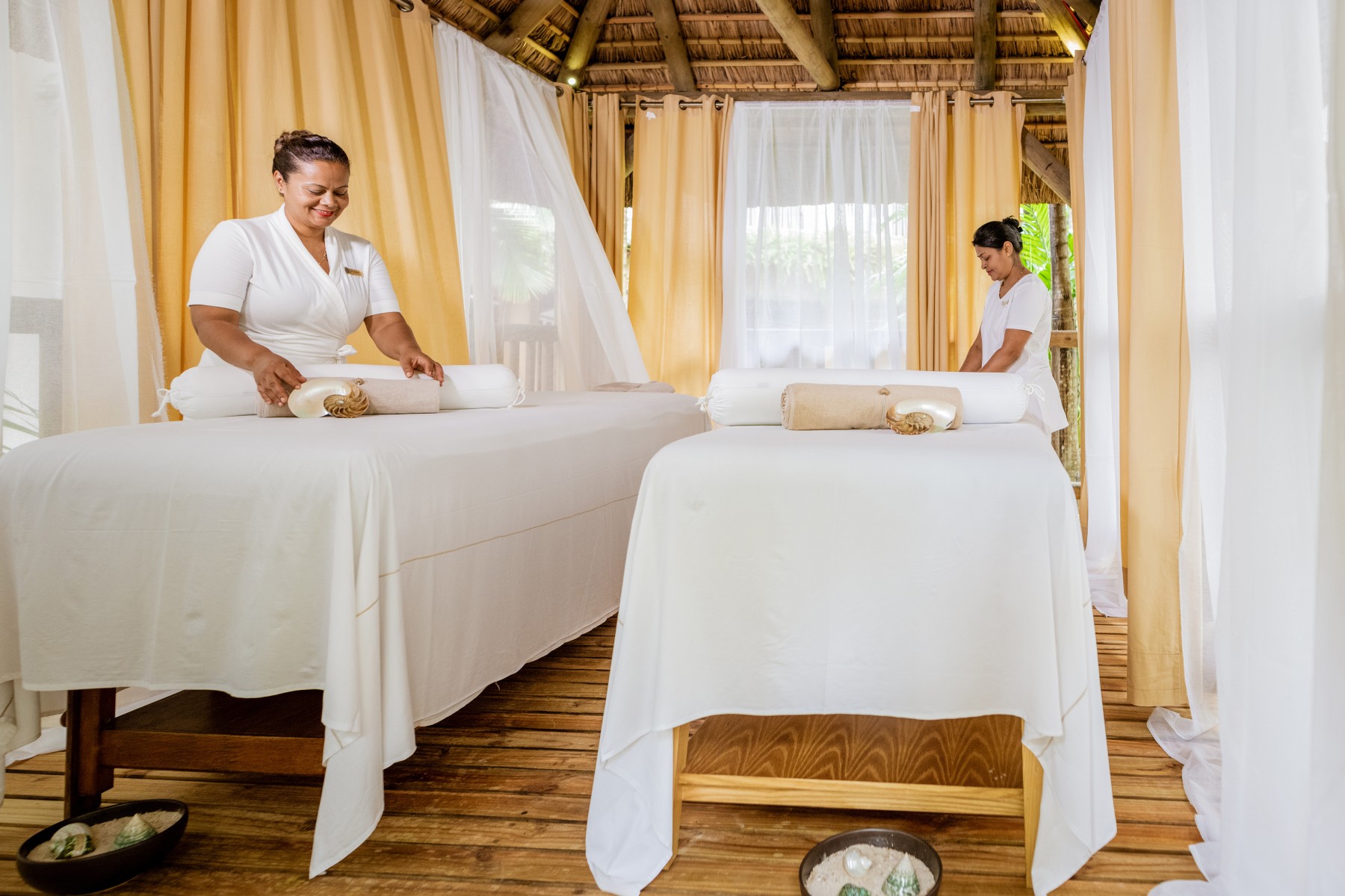 Victoria Beachcomber Resort & Spa