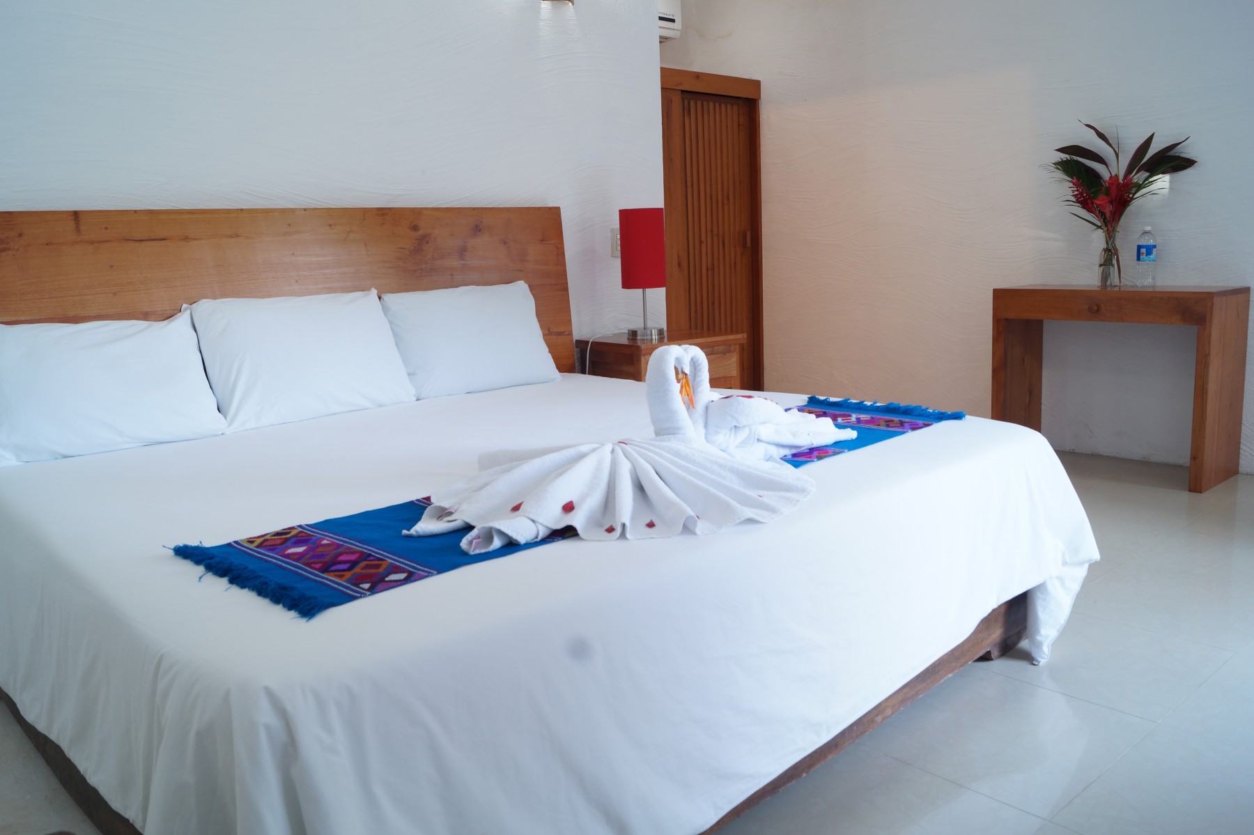 La Aldea del Halach Huinic