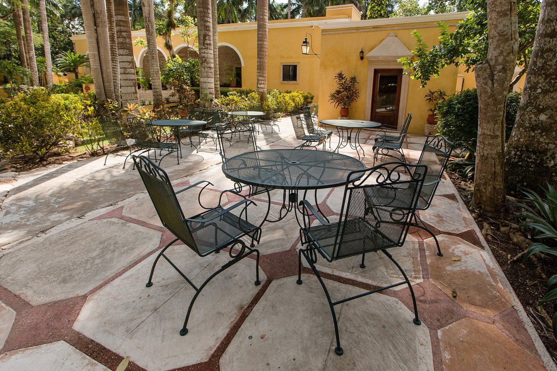 Hacienda Chichen Resort