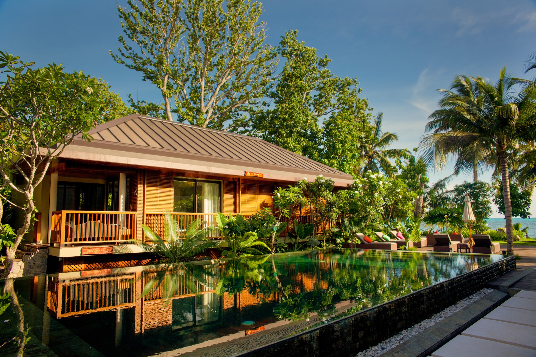 Dhevatara Beach Hotel & Spa