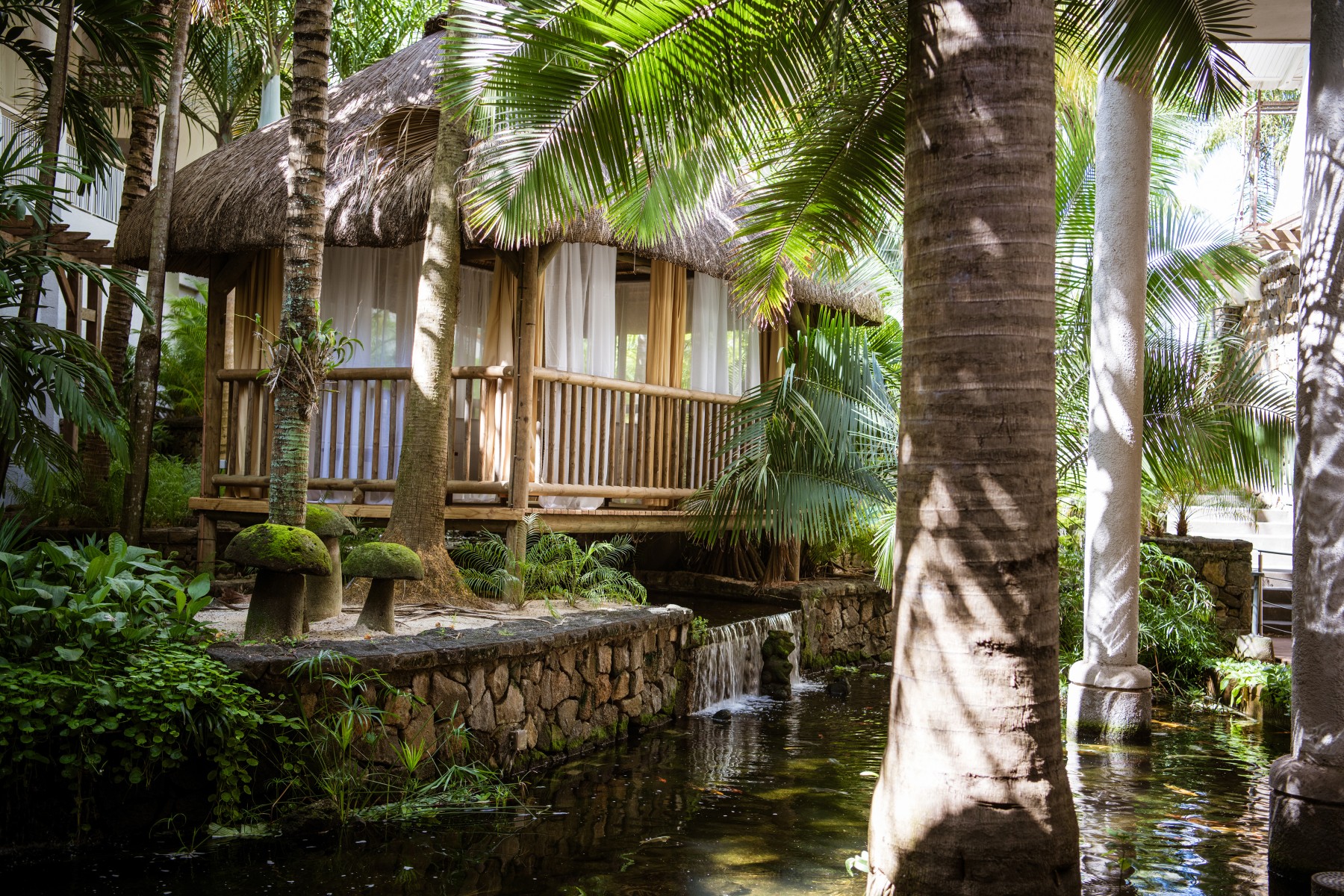 Victoria Beachcomber Resort & Spa