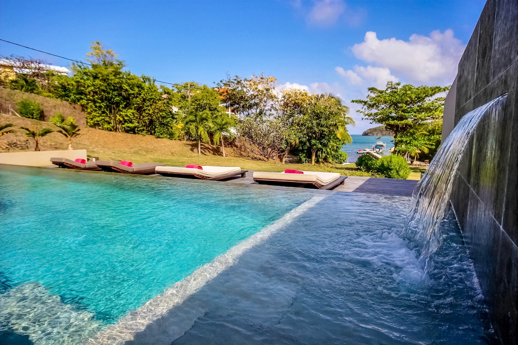 Le François - Villa 4 ou 6 chambres en bord de mer avec piscine