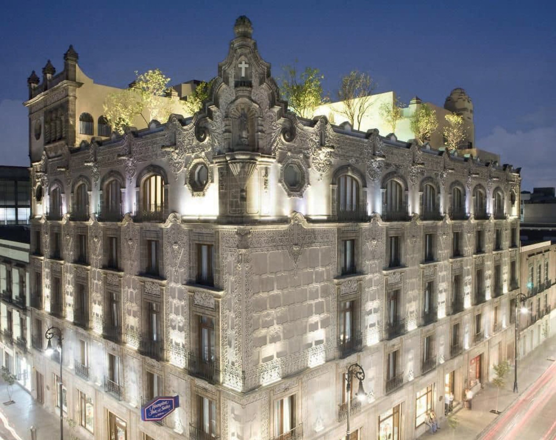 Hampton Inn & Suites