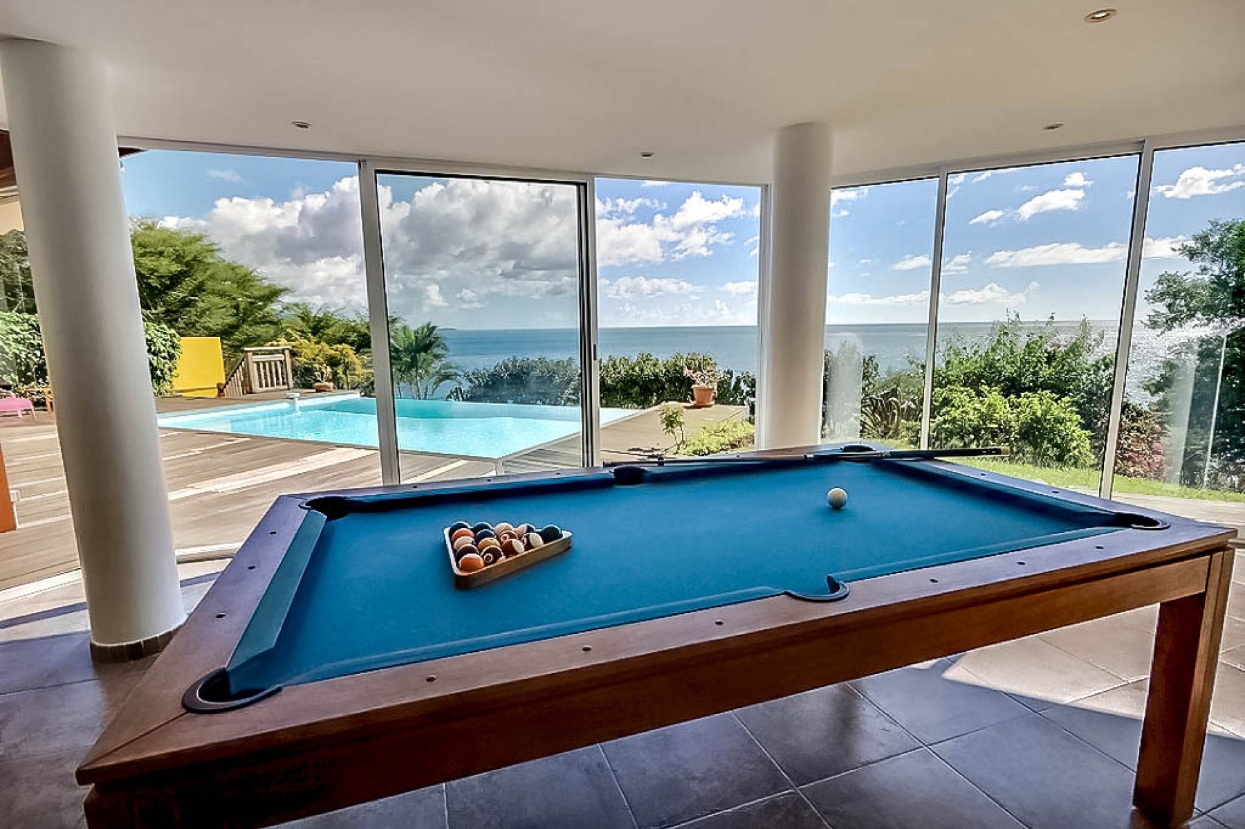 Pointe Noire - Villa 5 chambres en bord de mer avec piscine