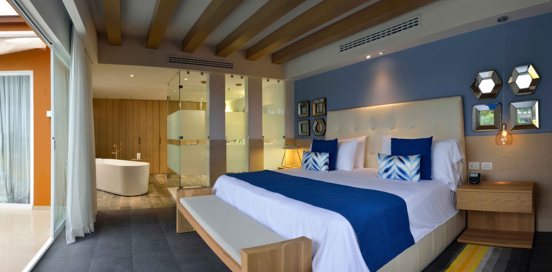 Privileged Suite Ocean View & Pool