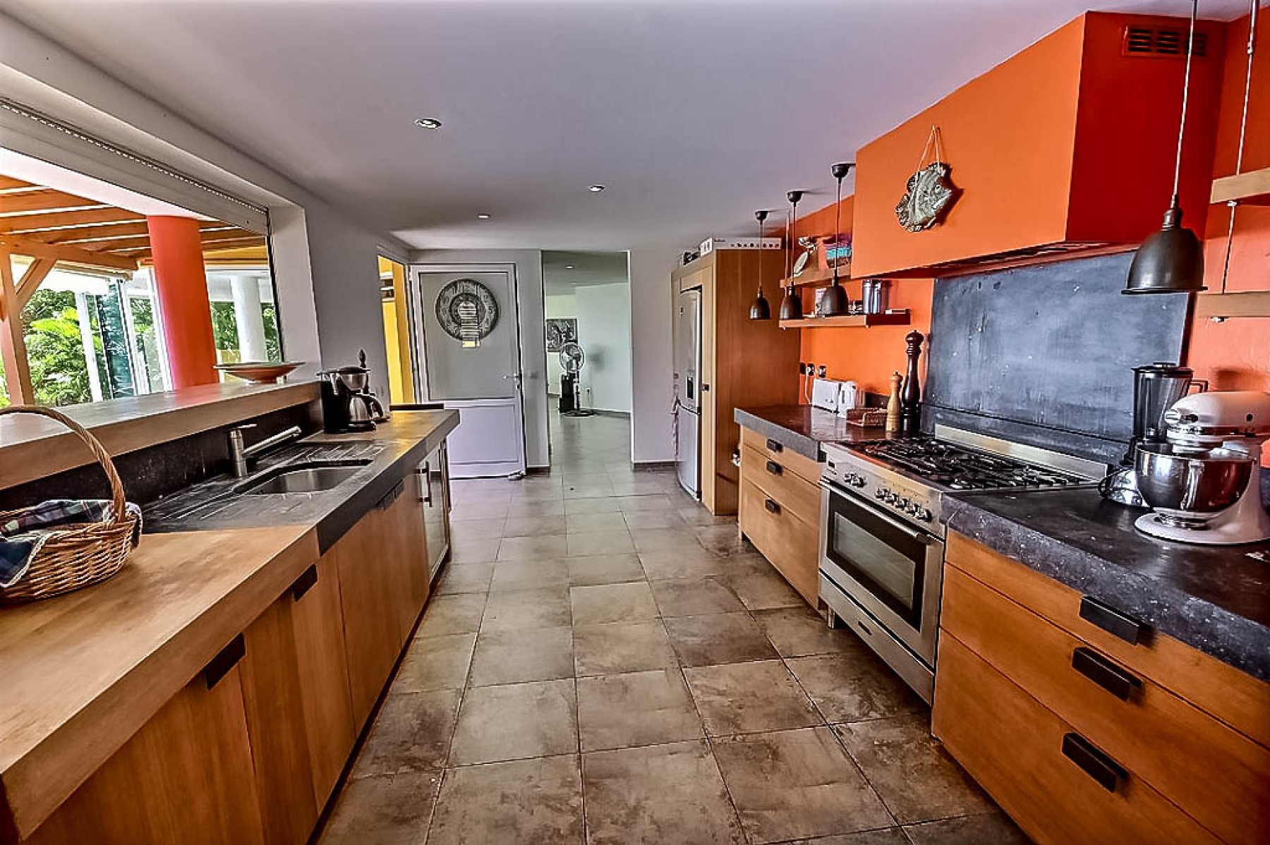 Pointe Noire - Villa 5 chambres en bord de mer avec piscine