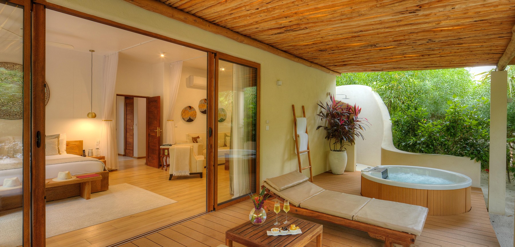 Garden Villa with Hot Tub