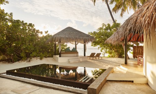 Family Deluxe Beach Villa with Pool