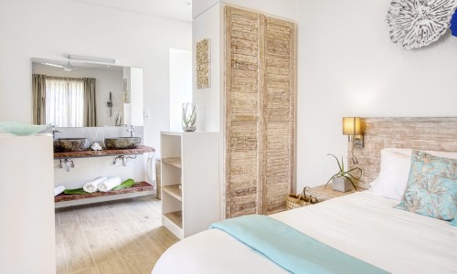 Pineapple Beach Villas