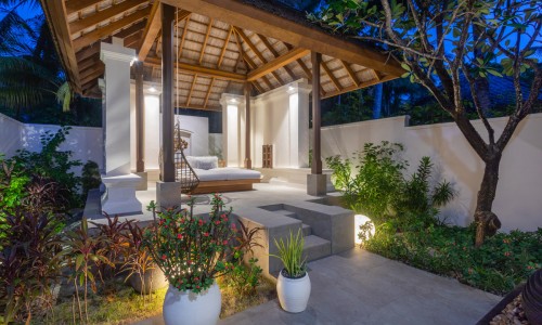 Deluxe Beach Villa