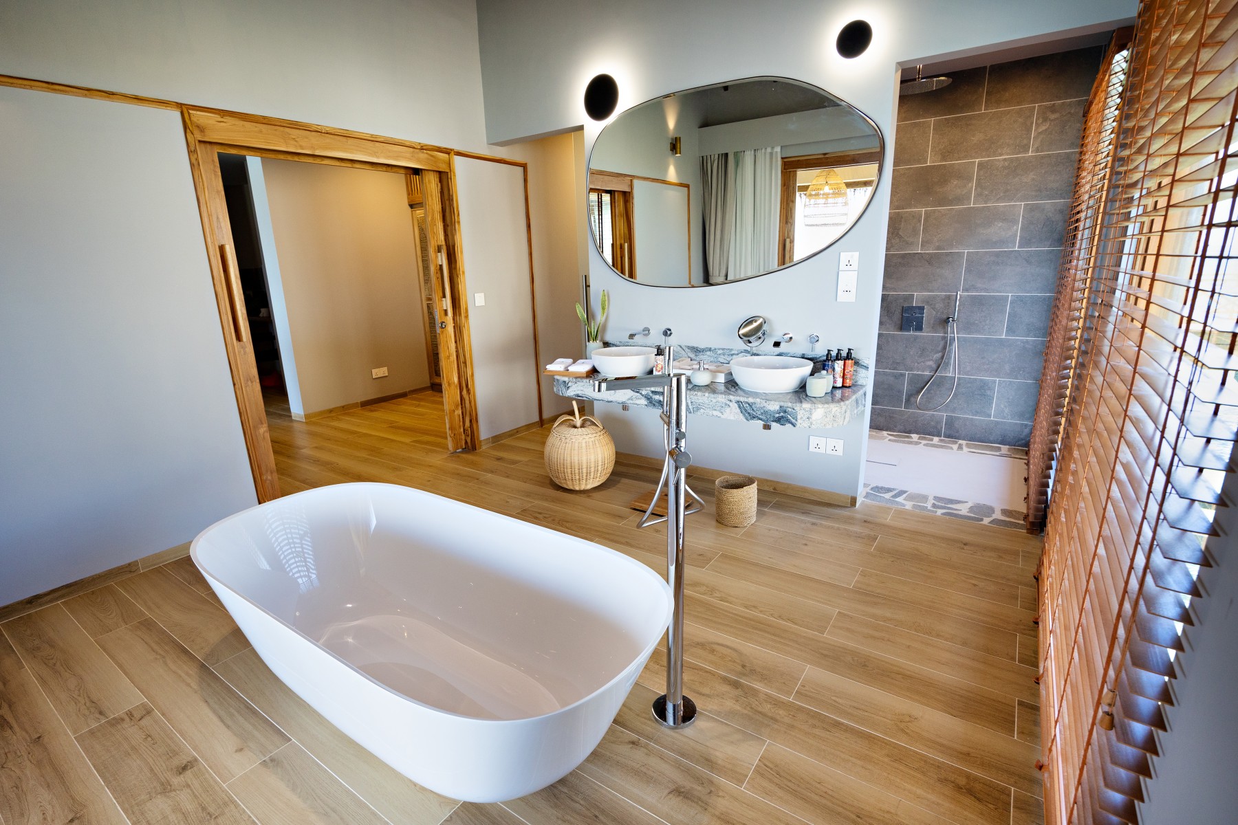 Lagoon Suite with Pool