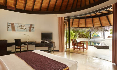 Deluxe Beach Villa with Pool