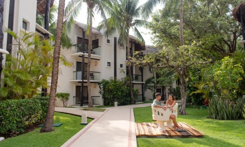 The Reef Playacar