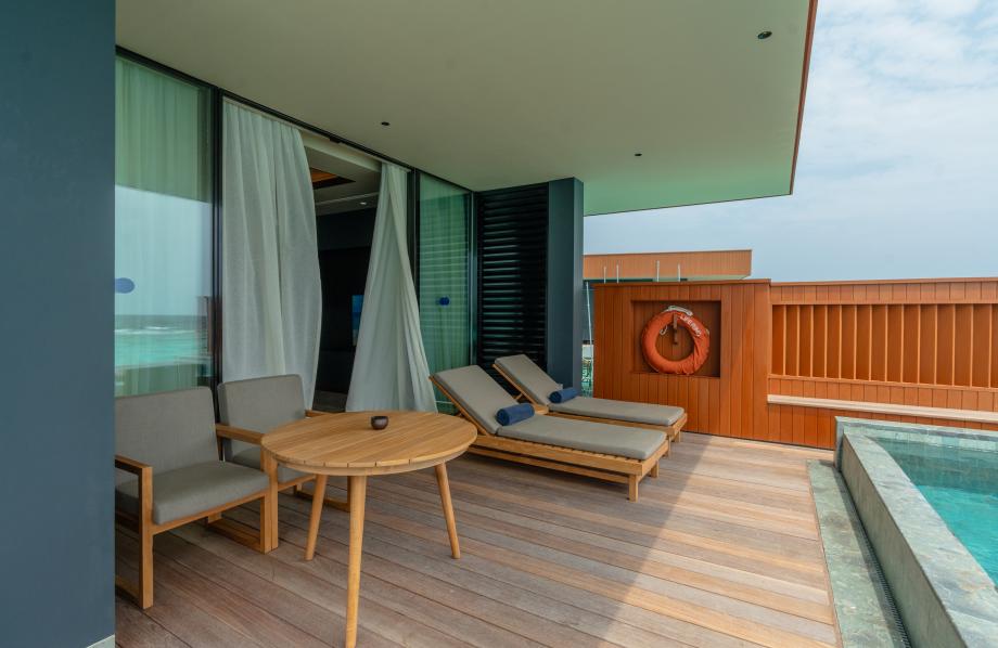 Ocean Pool Villa